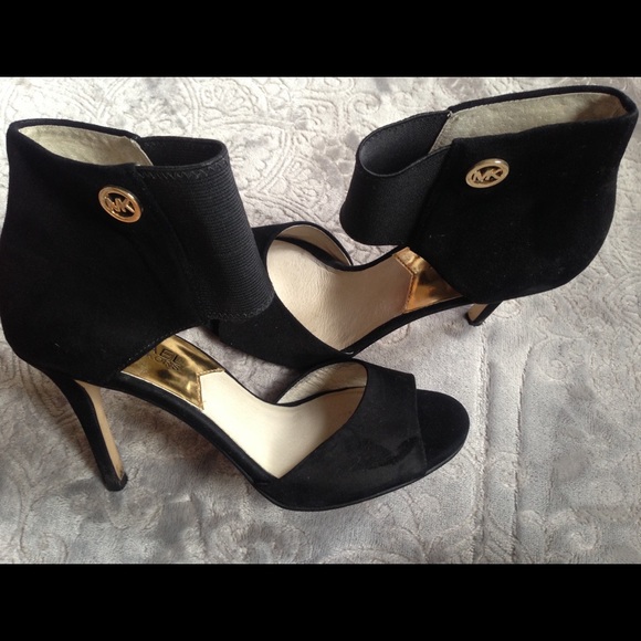Michael Kors Small heels! - Picture 1 of 1